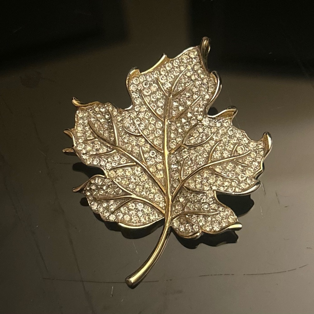 1960s Trifari Leaf Brooch